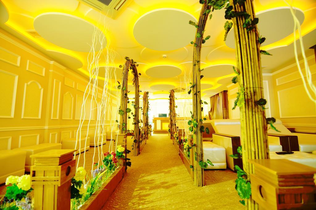Holiday One Can Tho Hotel Exterior photo